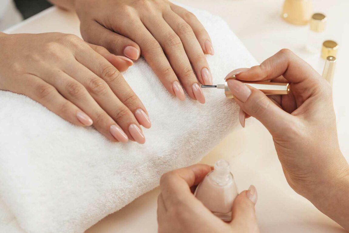 french nails baar