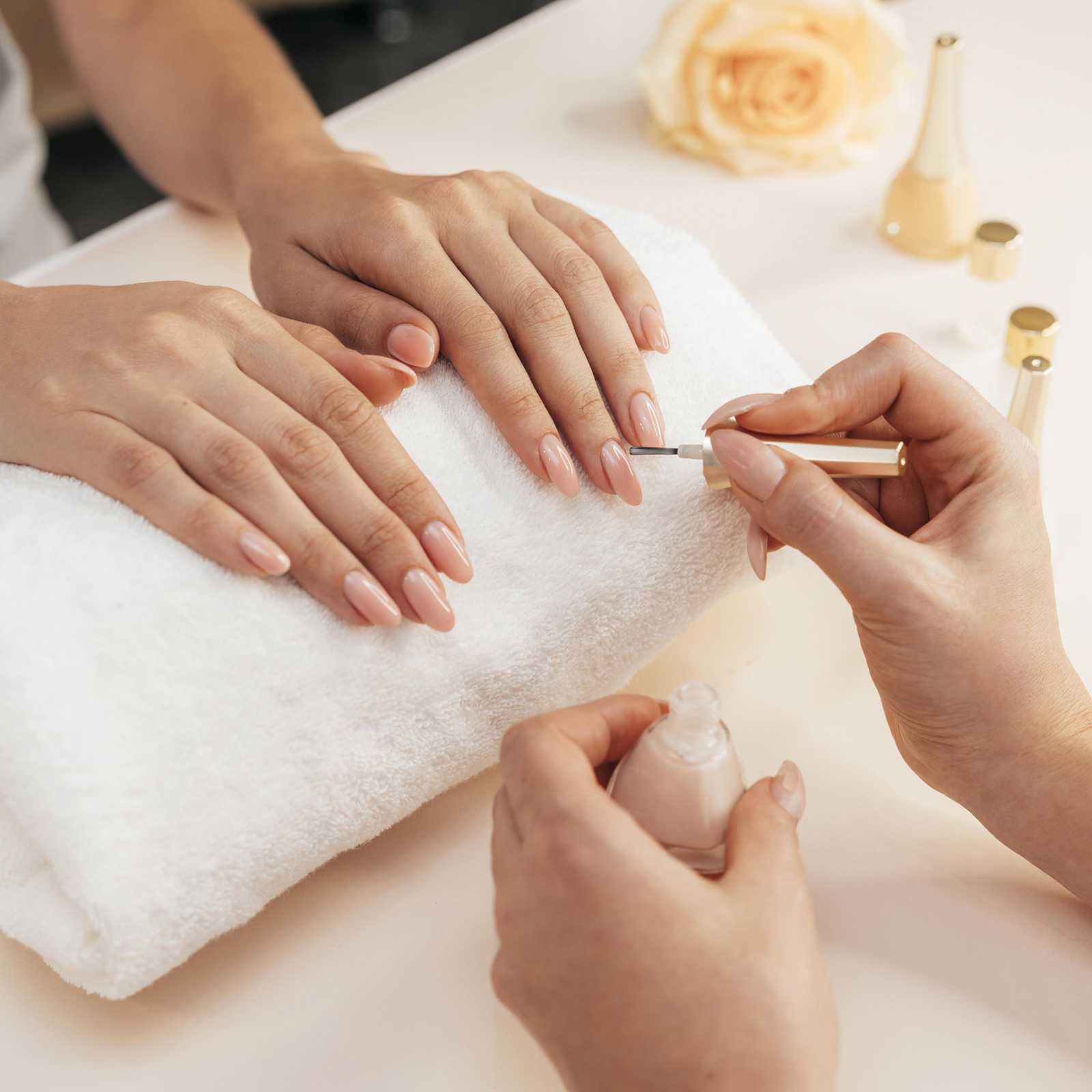 french nails baar